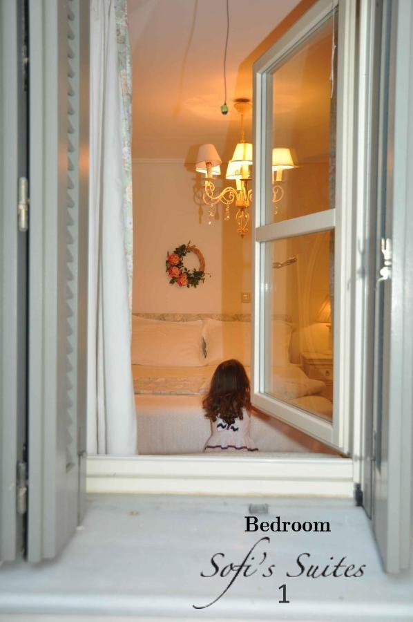 Sofi'S Suites Andros ภายนอก รูปภาพ